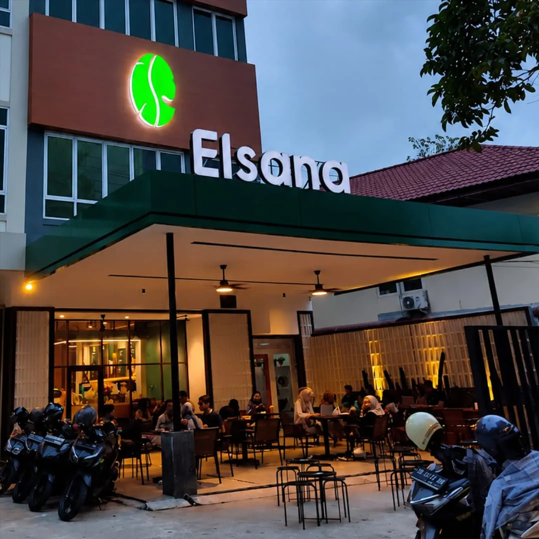 Foto outlet Elsana Jend Urip